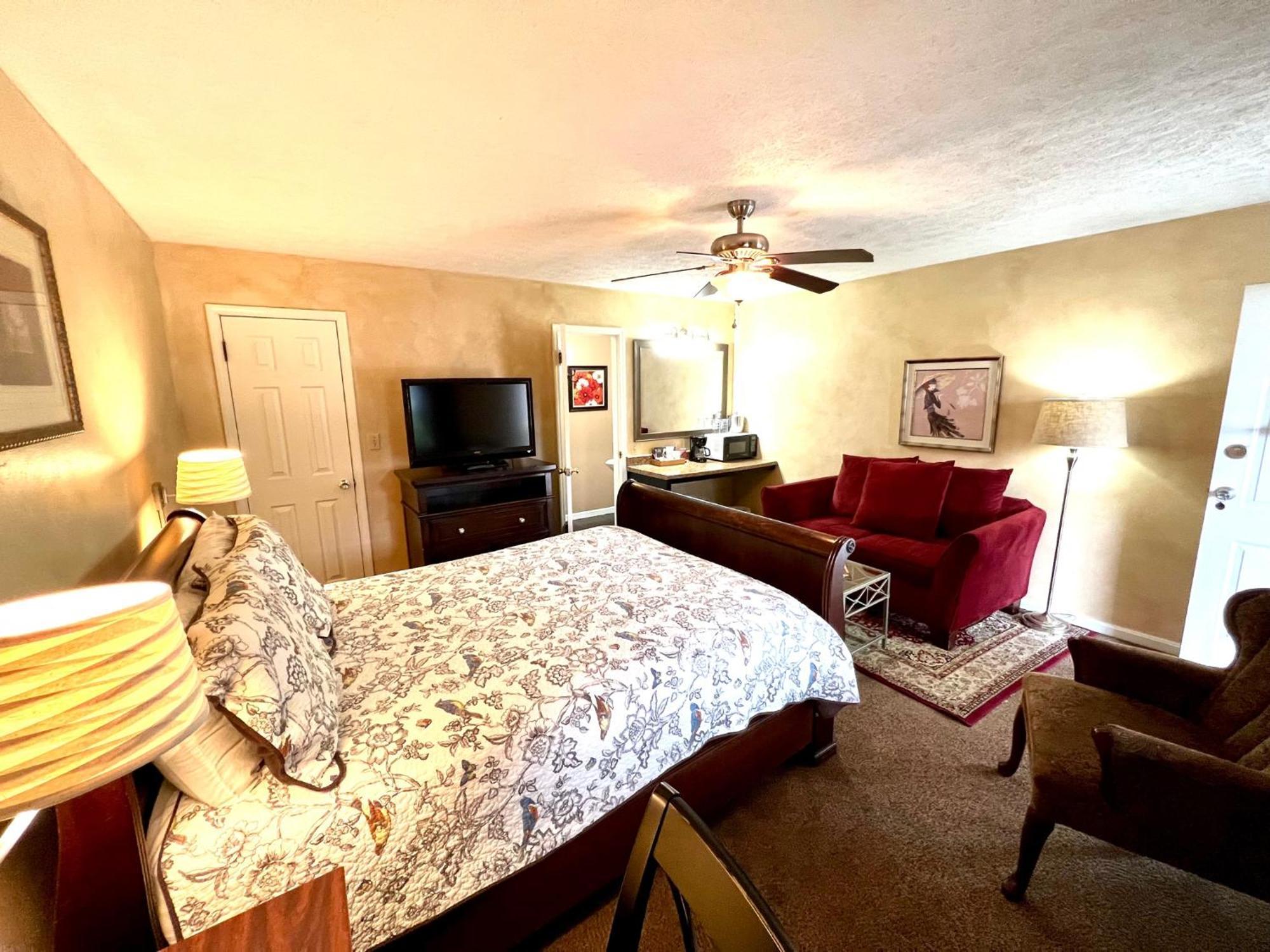The Hotel 3*