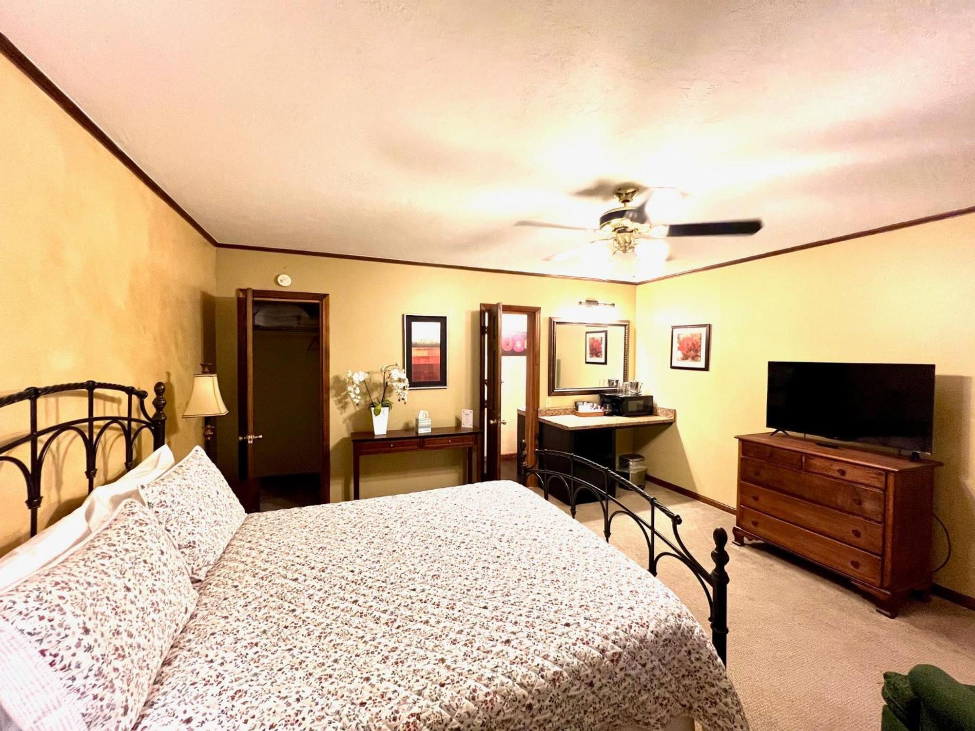 The Hotel Mount Vernon
